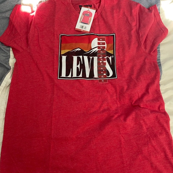 Levi’s tshirt brand new with tag - Picture 3 of 4